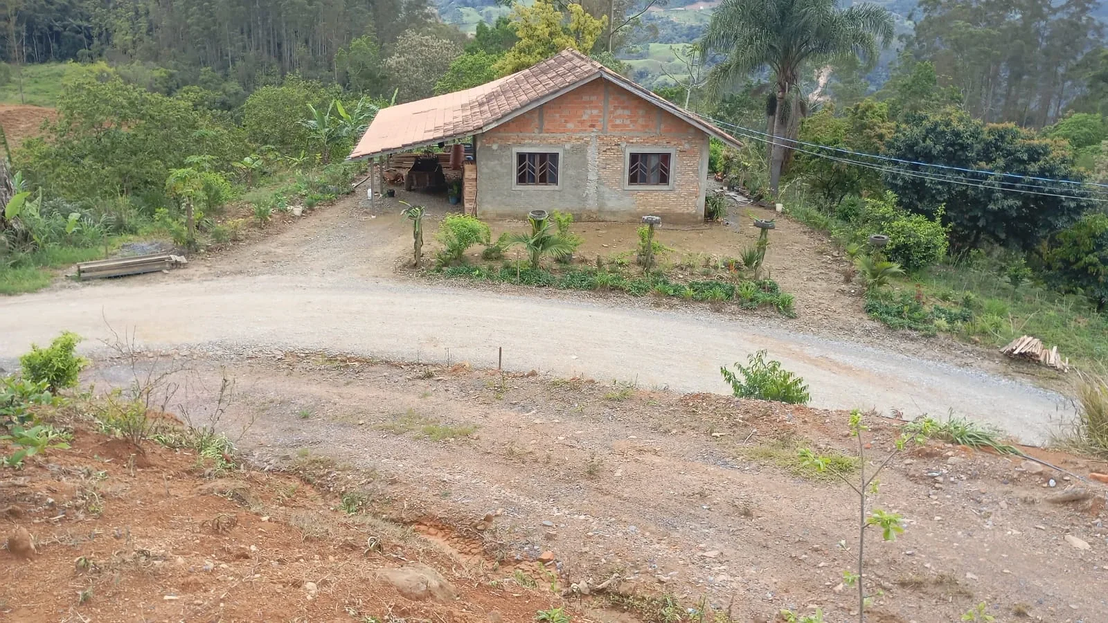 Casa de alvenaria e acesso em Trivas, Presidente Nereu/SC